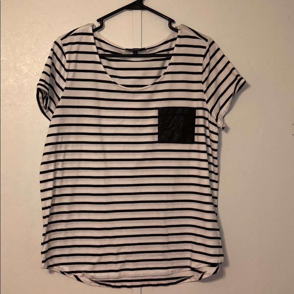 Women’s black and white stripe top